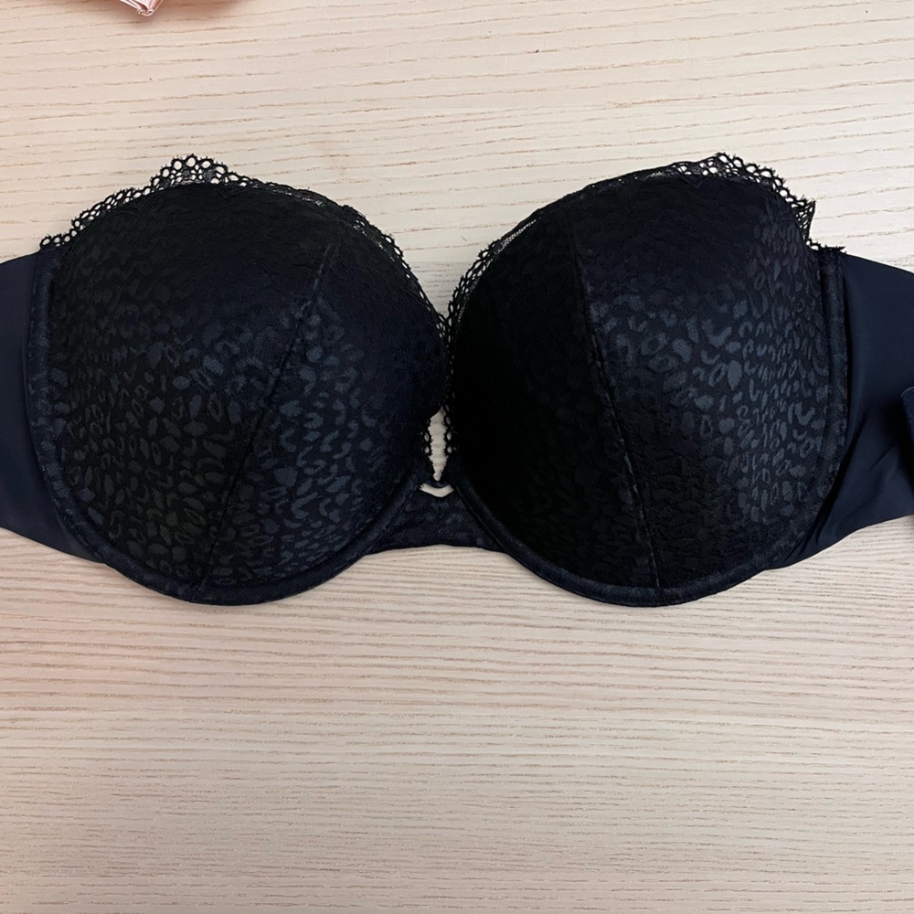 Skarlett Blue Black Lace Strapless Bra, 32G, NWT.